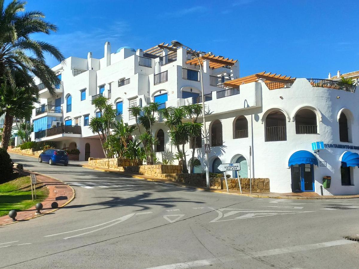 Modern 2 Bed / 2 Bath Apartment Ideally Located By Beach & Marina Manilva Exterior foto