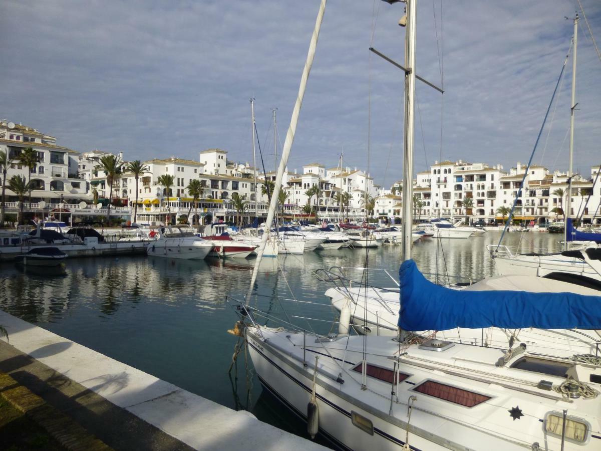 Modern 2 Bed / 2 Bath Apartment Ideally Located By Beach & Marina Manilva Exterior foto